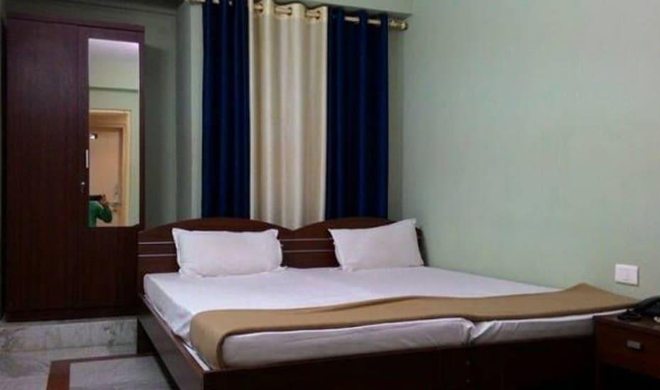 Hotel Tushtaya Residency Godda Bagian luar foto